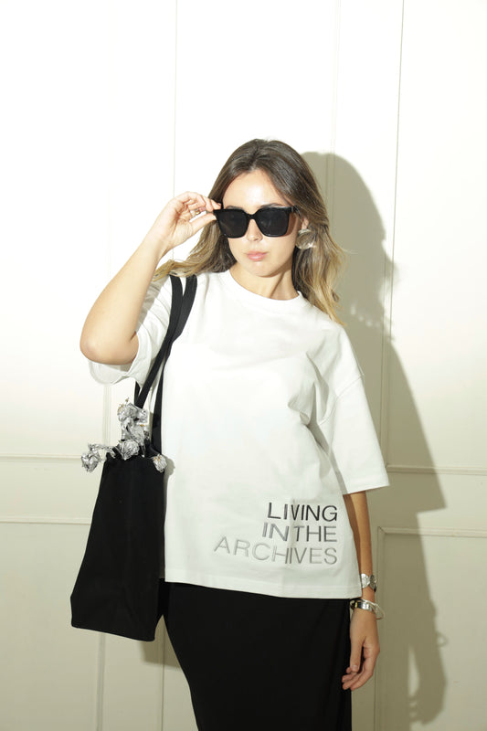 LIVING TEE
